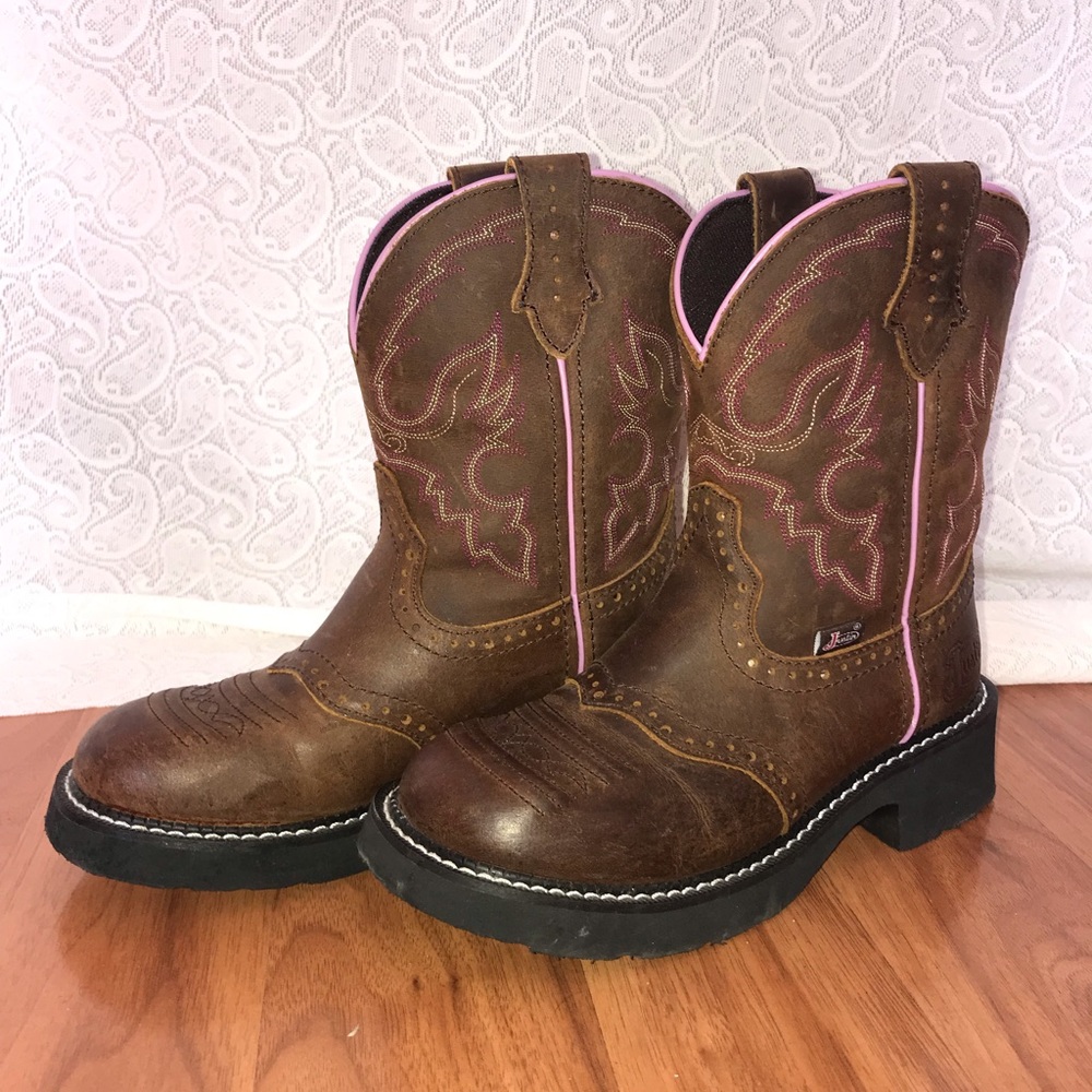 Brown Leather Justin’s Cowboy Boots
